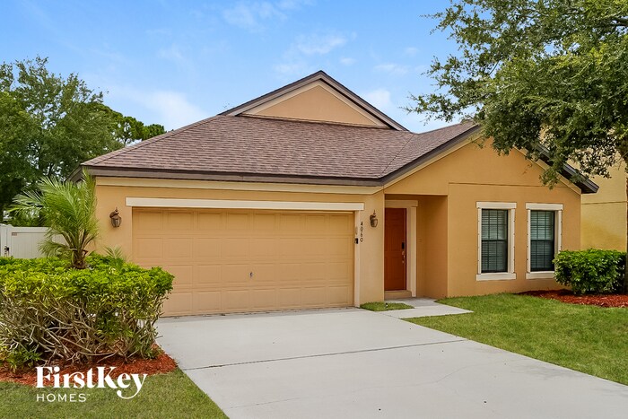 Foto principal - 4060 Millicent Cir