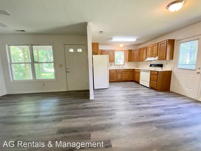 Building Photo - 3 br, 1 bath House - 326 W Butler St