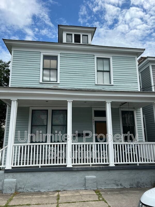 Building Photo - 721 Chestnut St