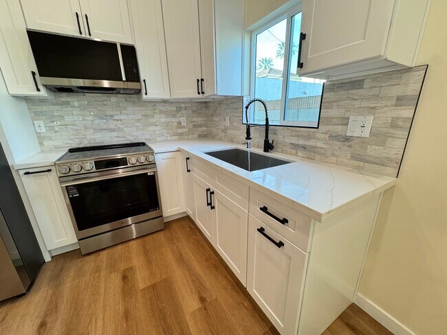 Foto del edificio - 815 Arden Ave