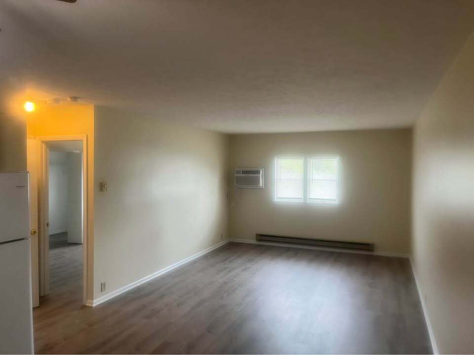 Foto del edificio - 18 W Main St