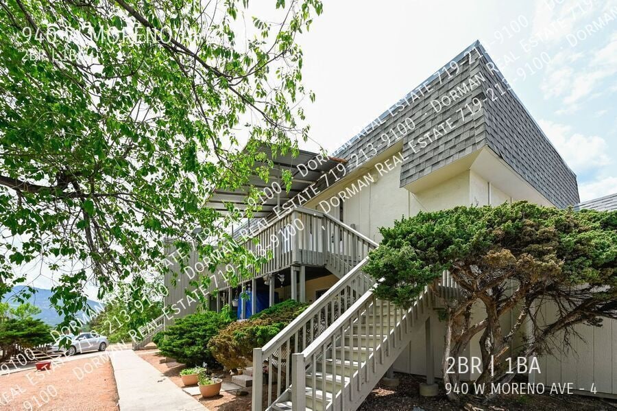 Primary Photo - 940 W Moreno Ave