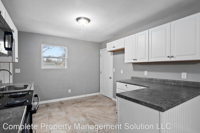 Building Photo - 3 br, 1 bath House - 50 Lynn Meadows Ln