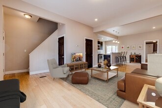 Building Photo - 1922 Shamokin St