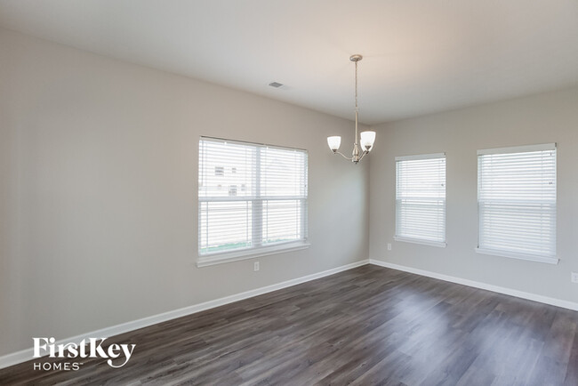 Building Photo - 4618 W Otway Ln