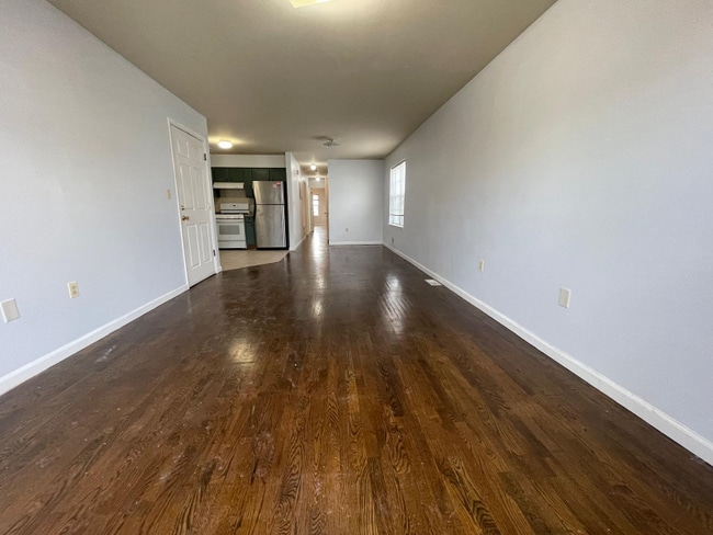 Building Photo - 930 Olive St