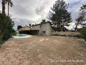 Building Photo - 2341 Moorpark Way