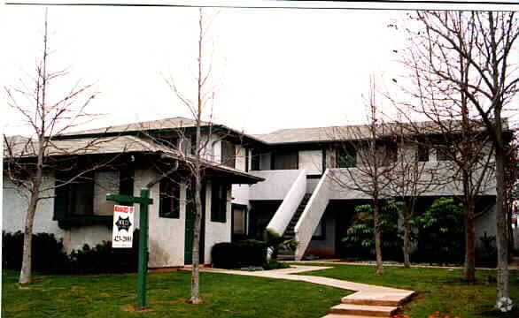 Building Photo - 527 Delaware St
