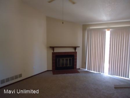 Building Photo - 2 br, 1 bath House - 17846 E. Bethany Pl.