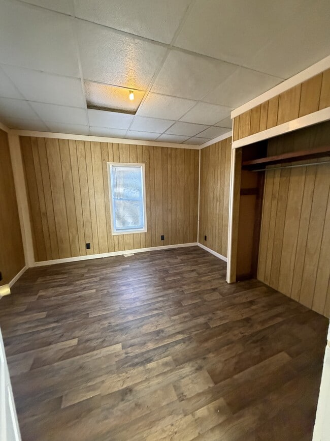 Foto del edificio - 651 New Brickyard Rd