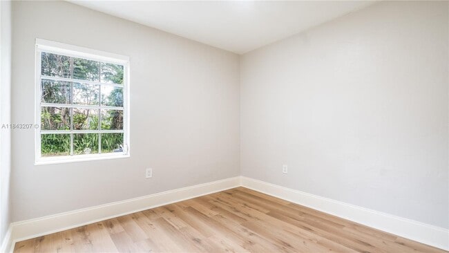 Building Photo - 49 Alcantarra Ave