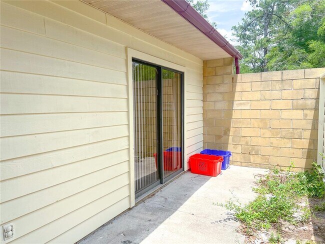 Building Photo - 7918 NW 31st Ave