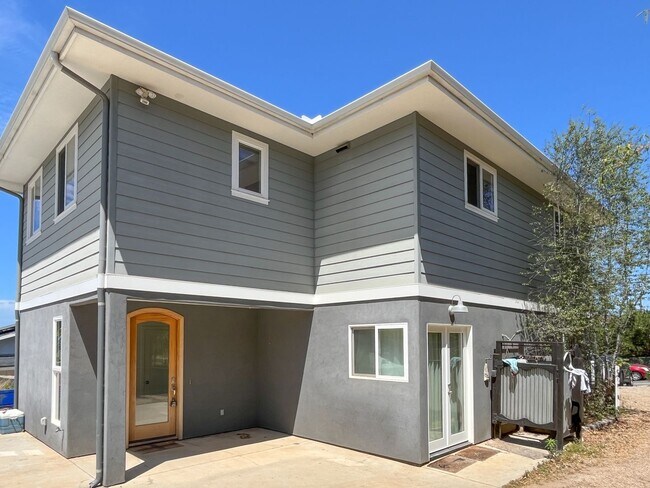 Building Photo - 2bd/1.5ba With Breathtaking Ocean Views!