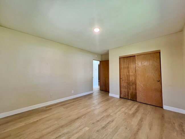 Building Photo - 1420 3rd Ave SW