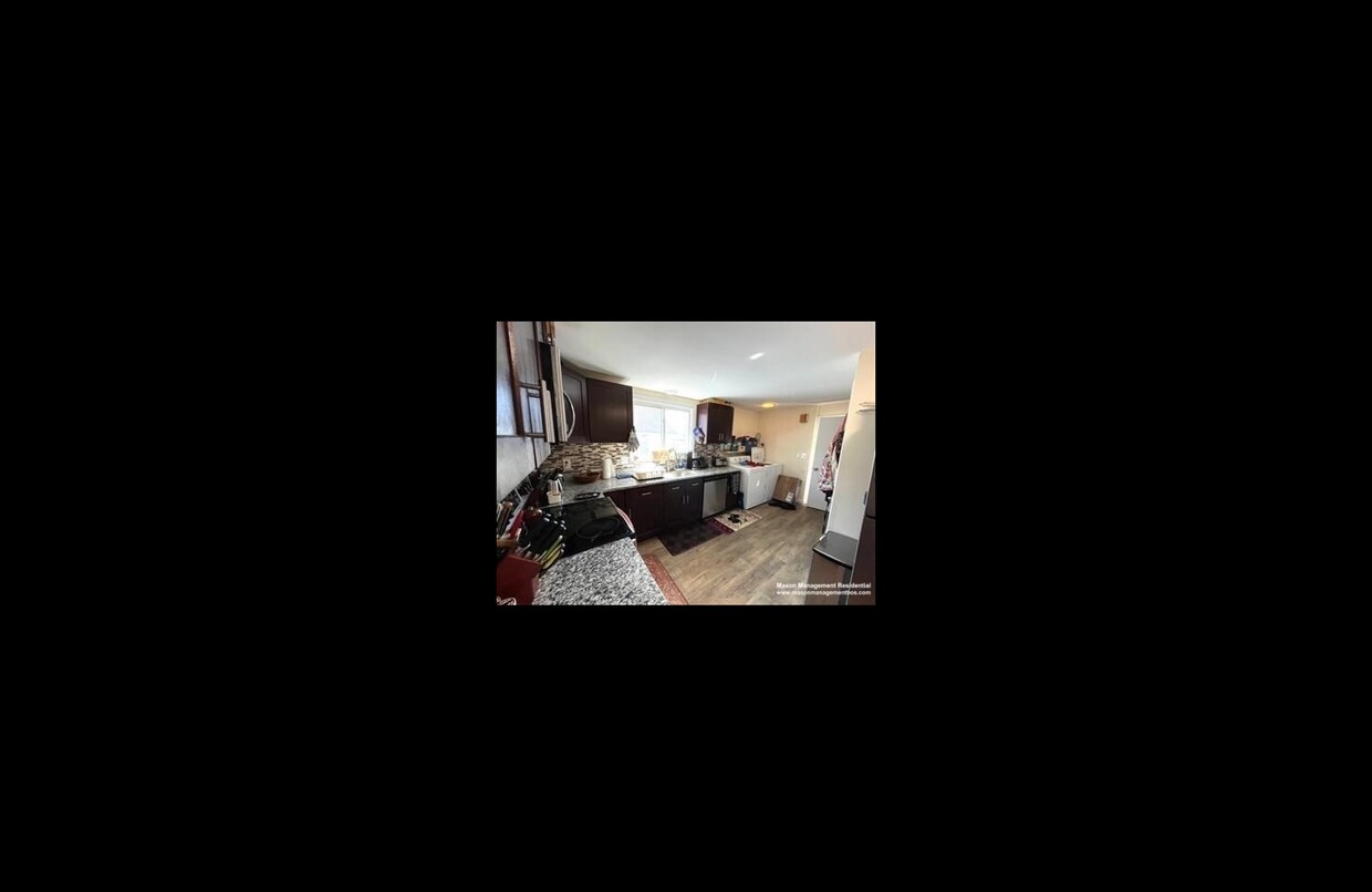 Primary Photo - 40 Keenan St