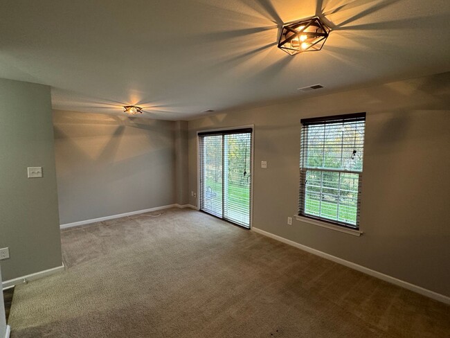 Building Photo - 1720 SF Townhome - 3 BR/1.5 BA in Vineland - Kings Crossing!