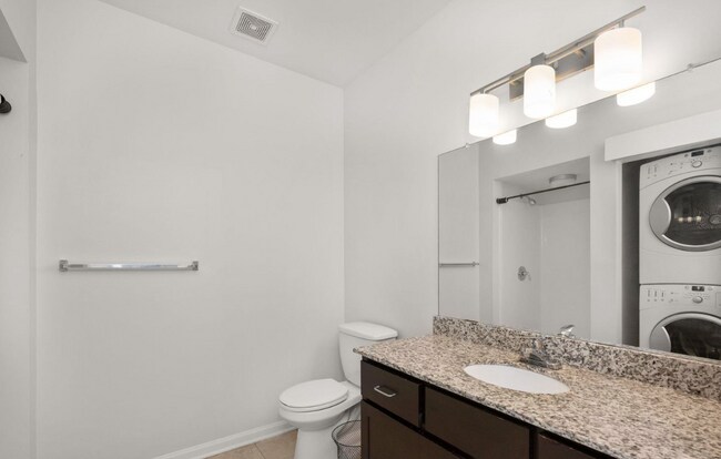 Foto del edificio - 100 E Washington St