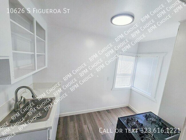 Foto del edificio - Peaceful studio units in Well-Maintained G...