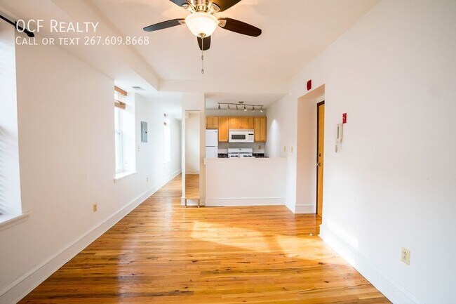 Building Photo - 1 Bed Graduate Hospital Apartment