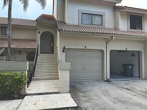Building Photo - 5710 Coach House Cir