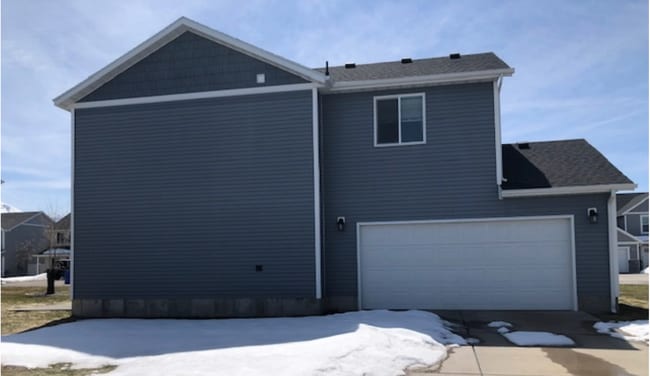 Back of house - 455 W 1140 N