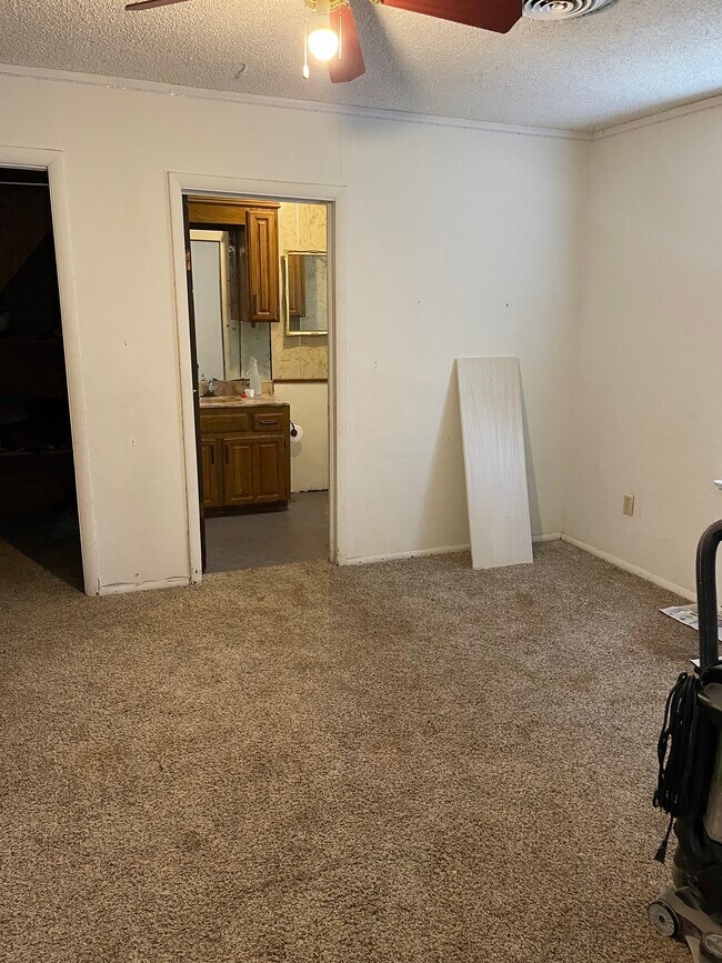 Foto del edificio - 18411 E 11th St
