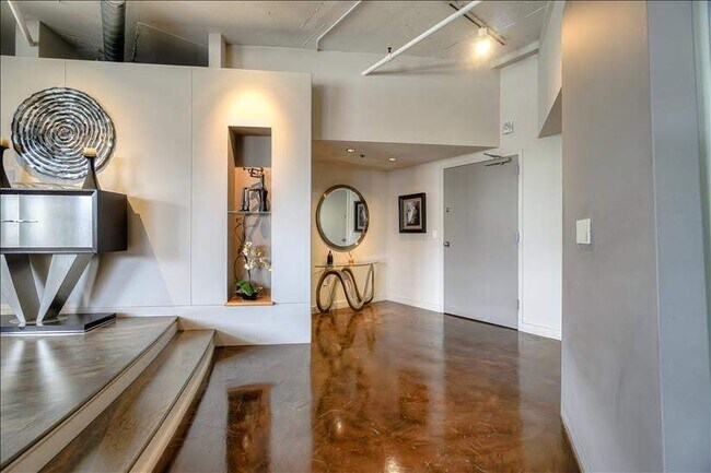 Building Photo - 1314 Northwest Irving Street, Unit 608