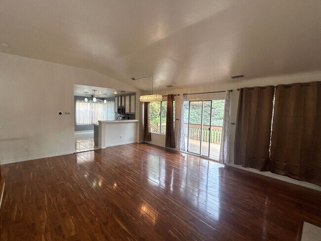 Foto del edificio - Beautiful Corona Hills Home