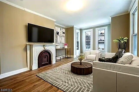 Building Photo - 1079 William St