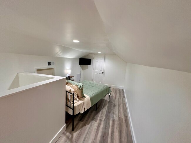 Foto del edificio - 47 Brentwood Dr
