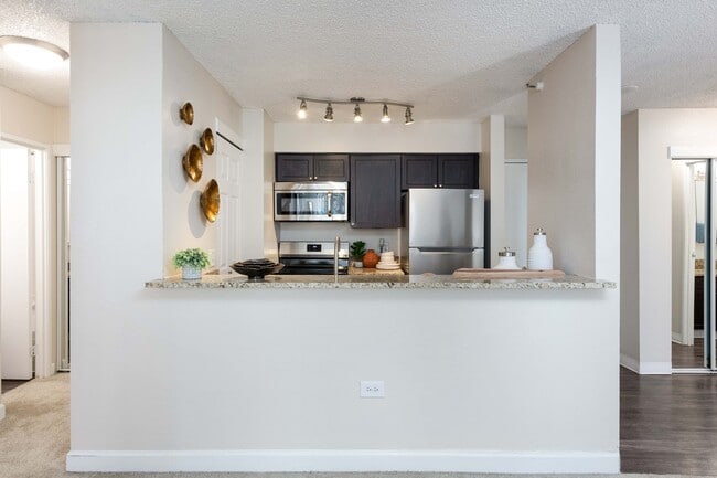 Photo - 300 East 17th Apartments