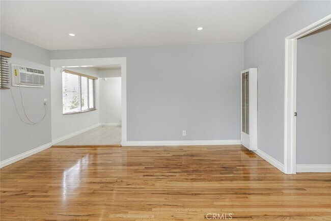 Building Photo - 11549 Sylvan St