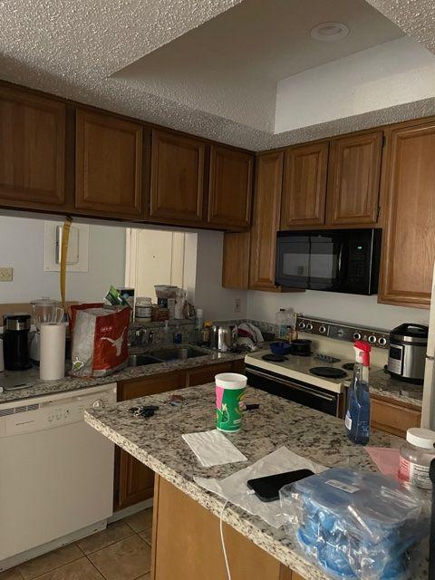 Building Photo - 806 W 24th St