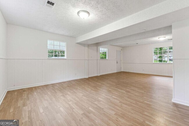 Building Photo - 155 Rockfort Ct