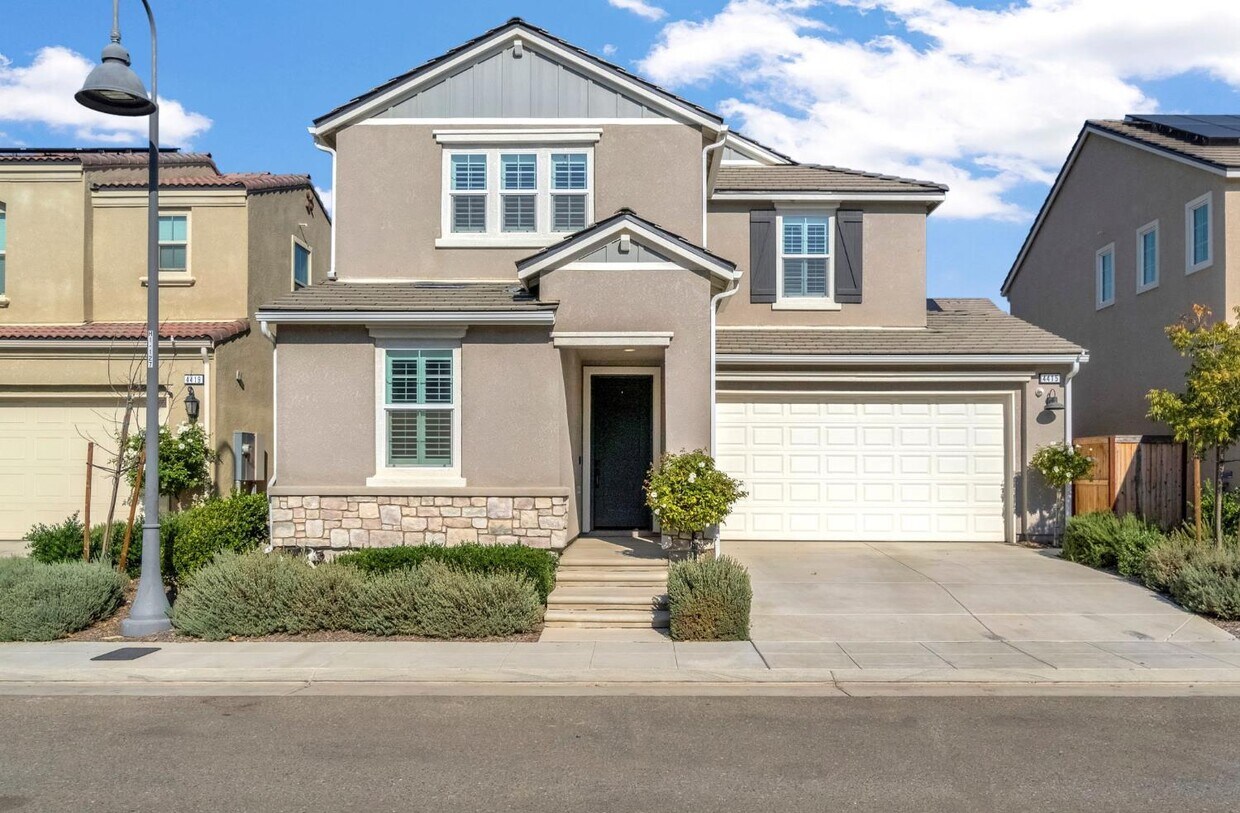 Foto principal - 4415 Horizon Dr