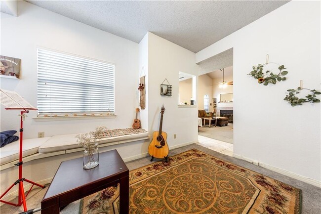 Foto del edificio - 3111 Tom Green St
