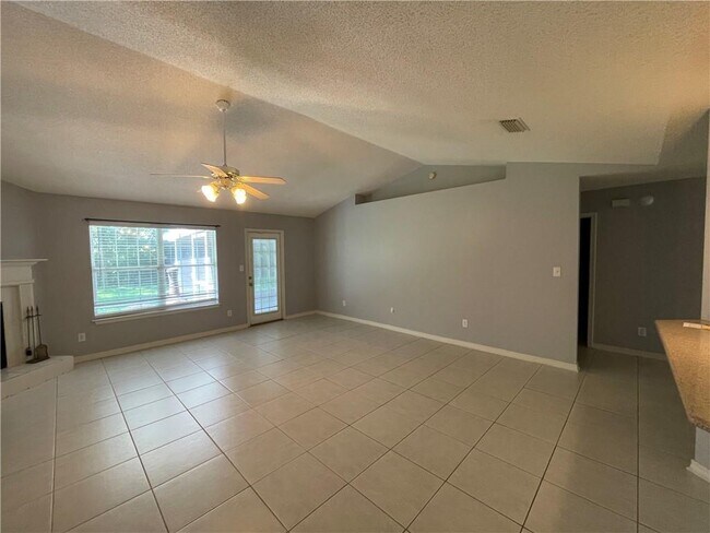 Foto del edificio - 8669 W Anvil Ct