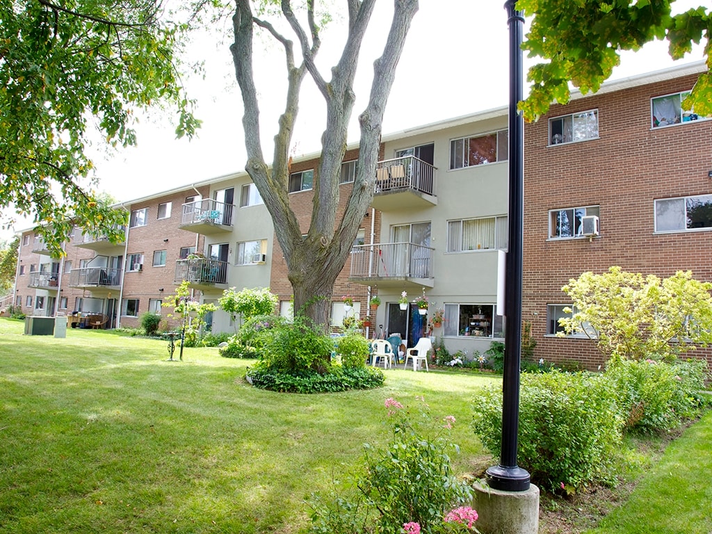 Primary Photo - Huron Gardens