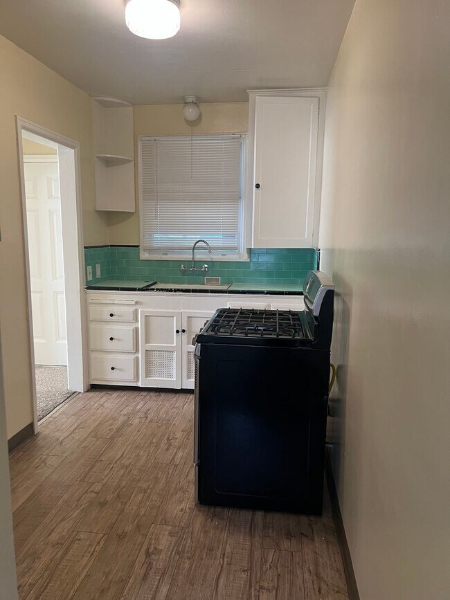 Foto del edificio - 2200 D St