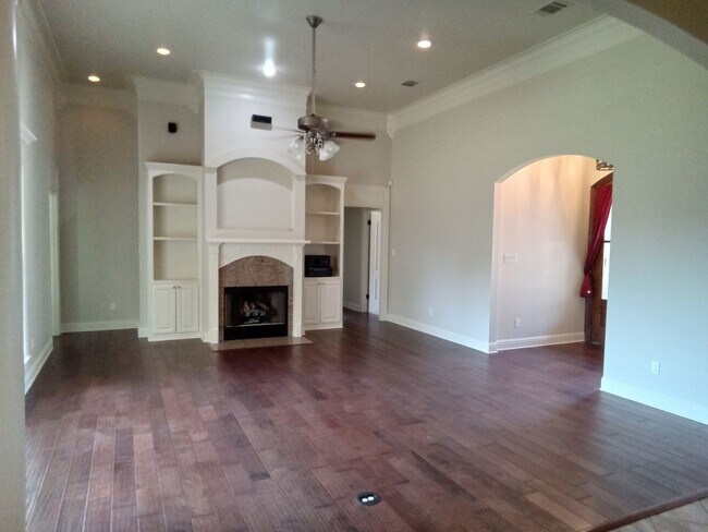Foto del edificio - NEW PRICE AND MOVE IN SPECIAL $500 OFF FIR...