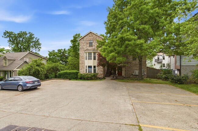 Foto del edificio - 515 Chesterfield Ave