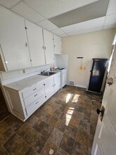 Building Photo - 916 N 31st St