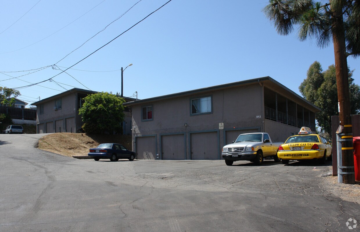 Primary Photo - 951-971 Escondido Ave