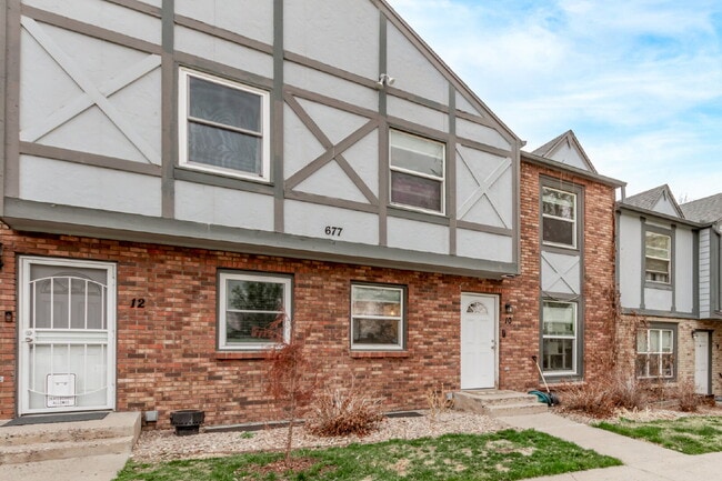 Photo - Lovely Three bed / Two bath for rent Apartment