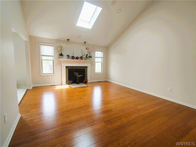 Foto del edificio - 441 Riverwalk Dr