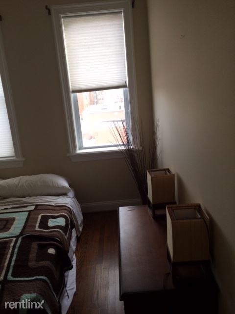 Foto principal - 232 14th St SE