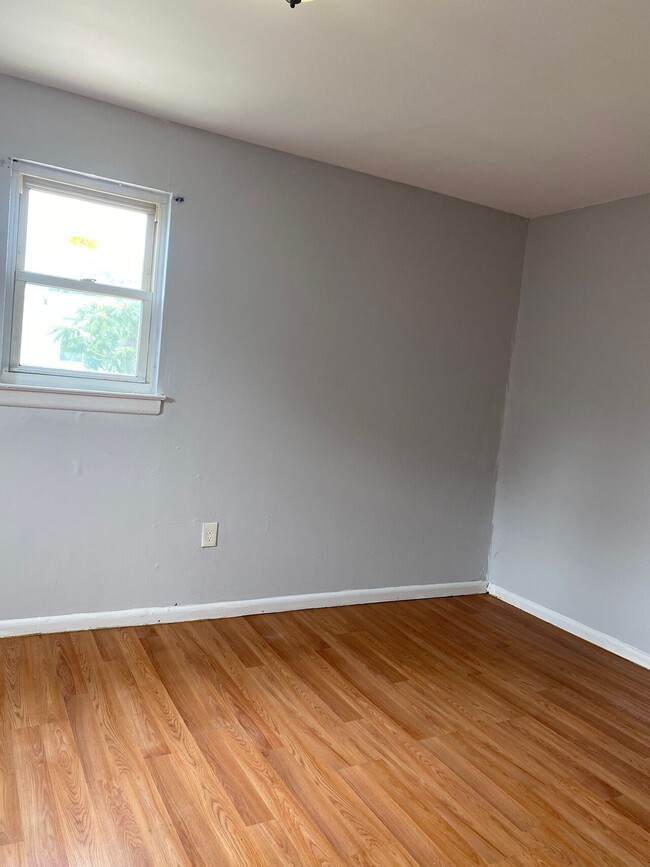 Foto del edificio - 4510 N Lawrence Street
