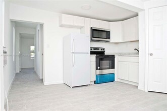 Building Photo - 1323 N Federal Hwy