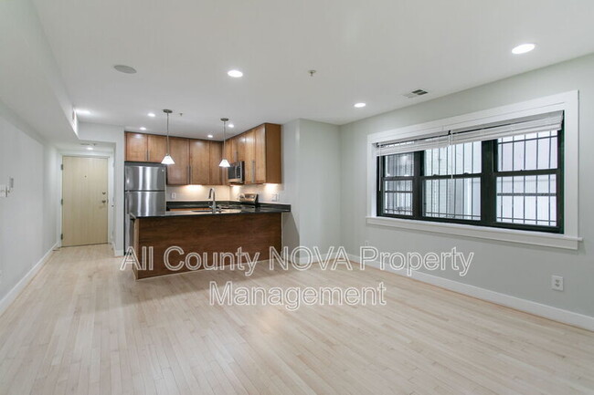 Foto del edificio - 1323 K St SE