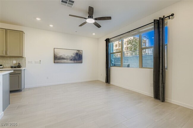 Foto del edificio - 1543 Hopeful Lark Ln